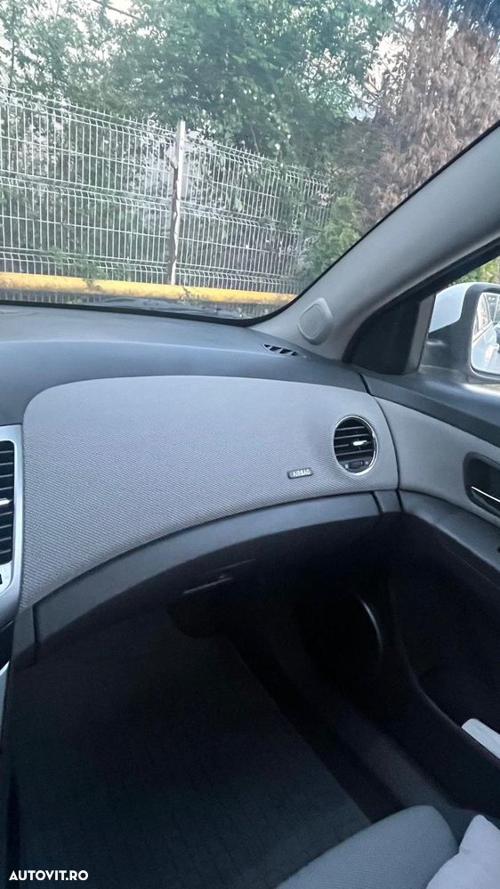 Chevrolet Cruze - 4