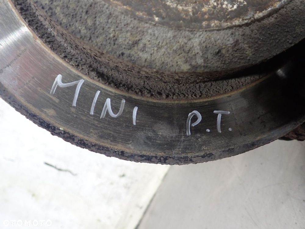 ZWROTNICA PIASTA PRAWY TYŁ MINI ONE R57 1.6 - 2