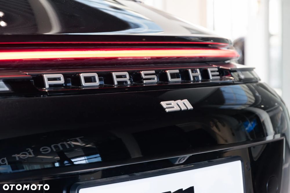 Porsche 911 Carrera S - 11