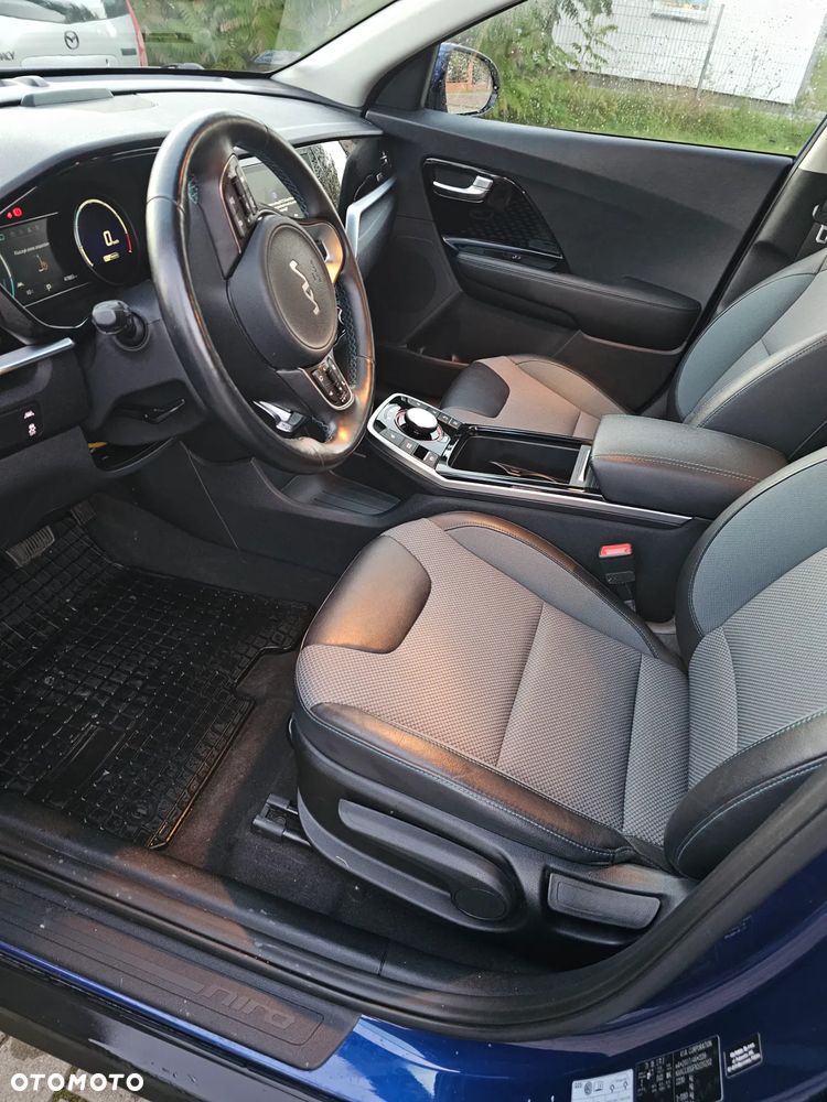 Kia Niro e-Niro 64kWh L - 17