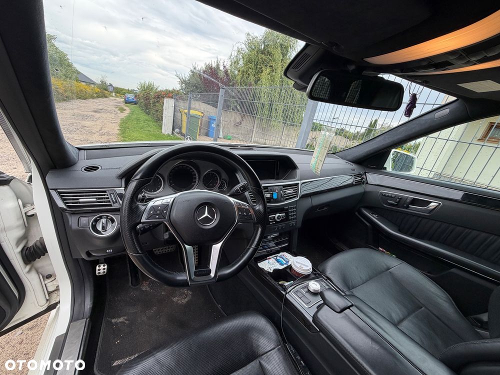 Mercedes-Benz Klasa E 500 4Matic BlueEFFICIENCY 7G-TRONIC Avantgarde - 13
