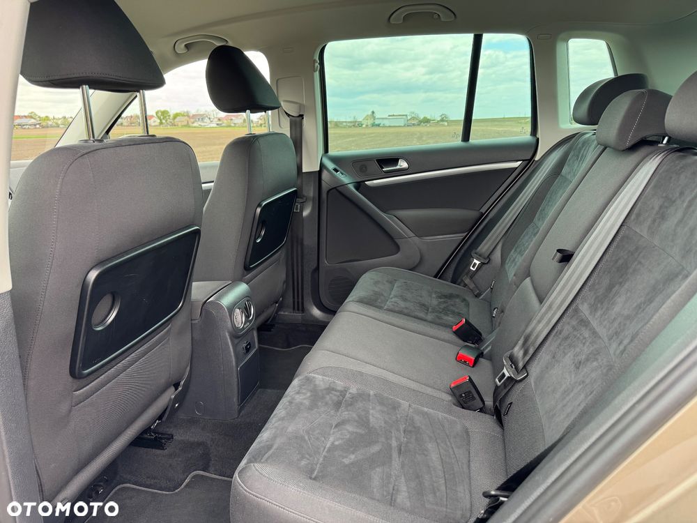 Volkswagen Tiguan 2.0 TDI DPF BlueMotion Technology Cup Sport & Style - 23