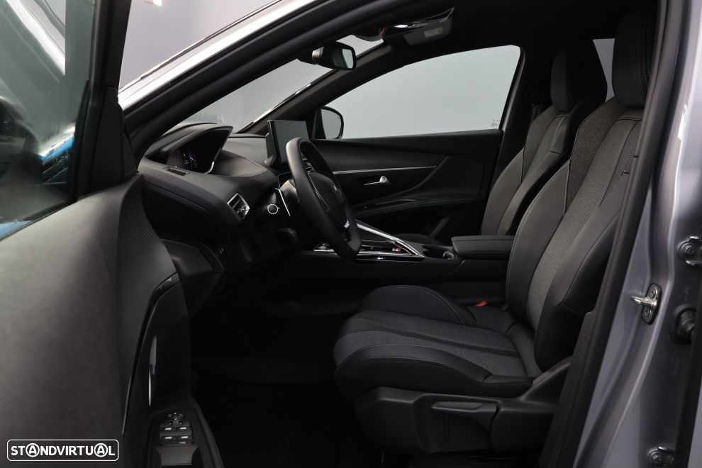 Peugeot 5008 1.2 PureTech Allure Pack EAT8 - 25