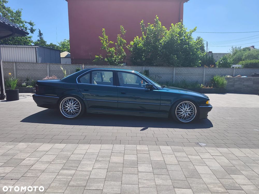 BMW Seria 7 740i - 10