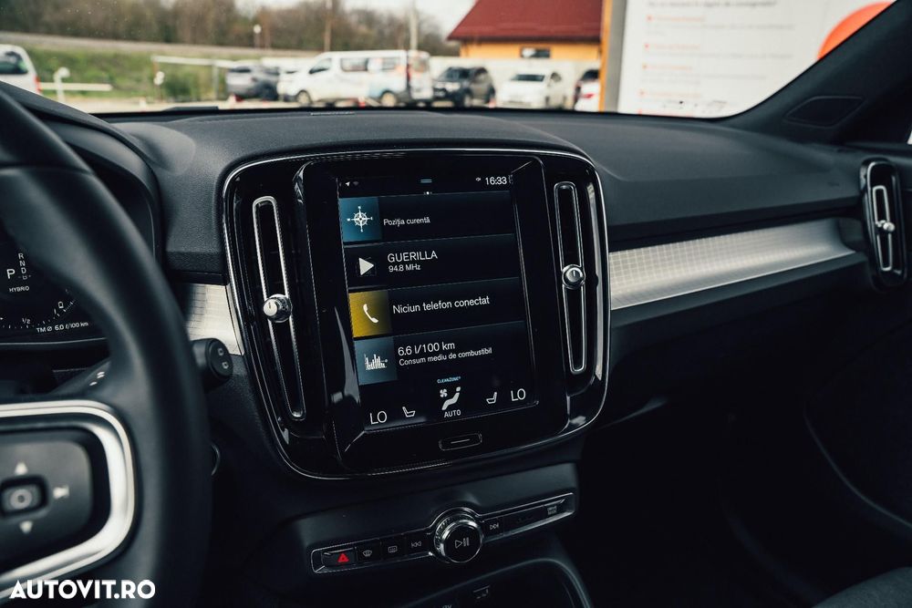 Volvo XC 40 Recharge T5 Twin Engine AT7 R-Design Expression - 14