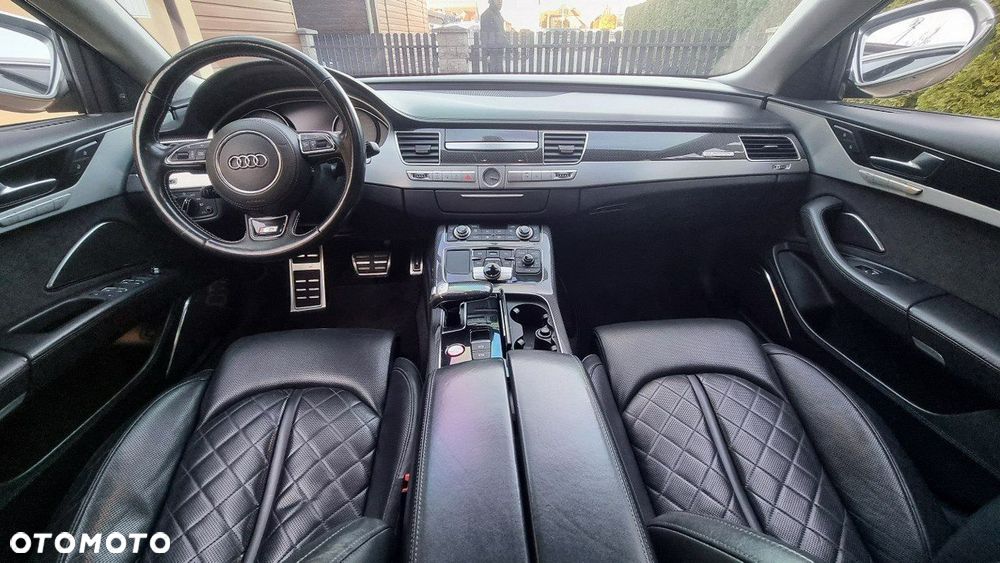 Audi S8 - 16