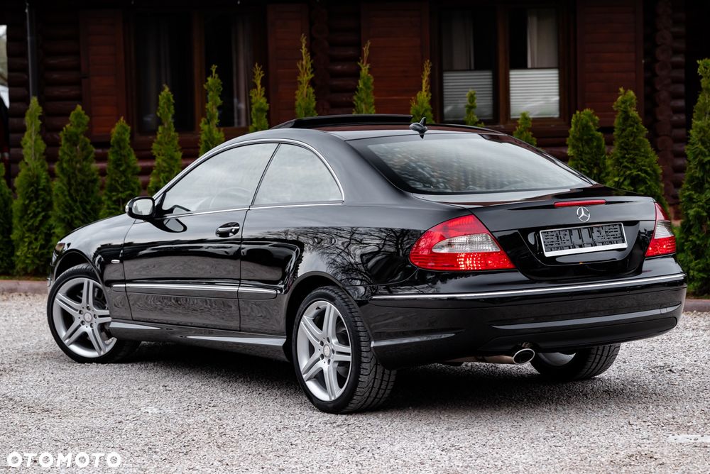 Mercedes-Benz CLK - 11