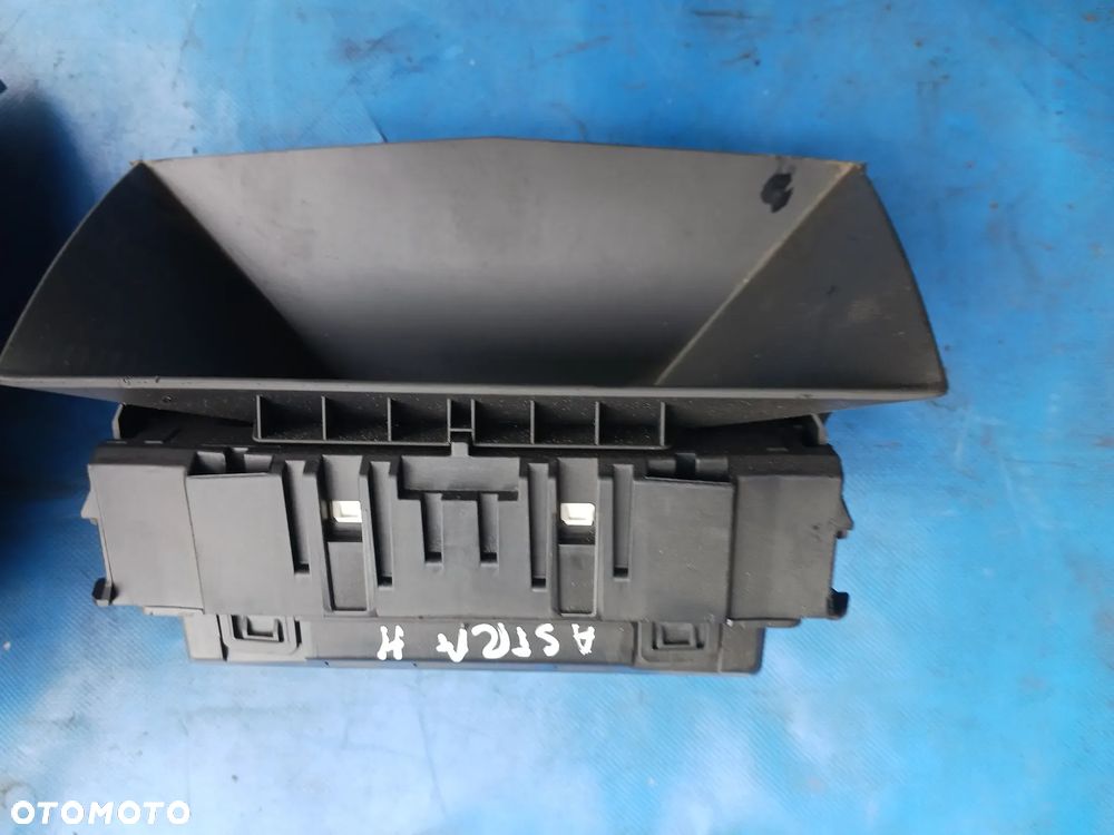Opel Astra H 3 Konsola środkowa KOMPLETNA kratki nawiewu ramka radia panel klimatyzacji radio Blaupunkt 13154304 CD30 wyświetlacz ekran 13208089 - 4