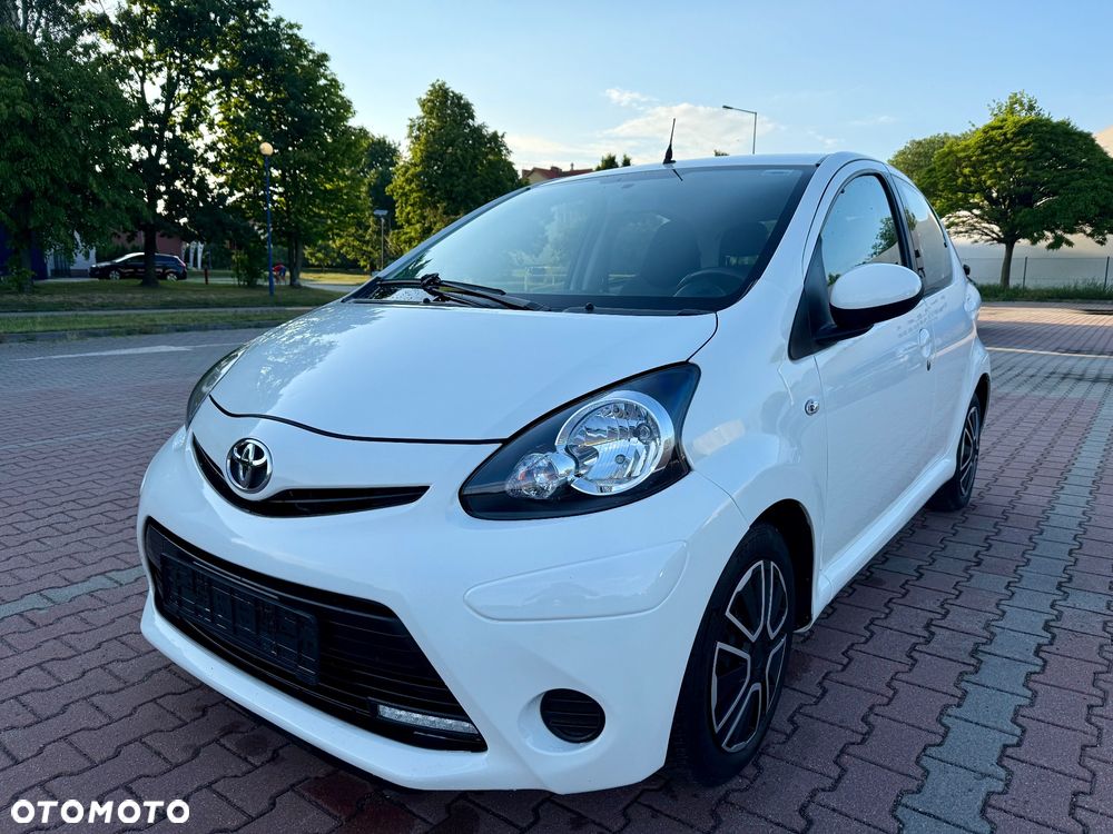 Toyota Aygo 1.0 VVT-i Sol EU5 MM - 2