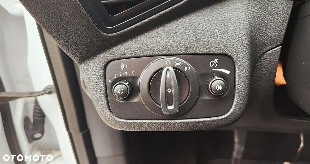 Ford Kuga 2.0 TDCi 2x4 Trend - 21