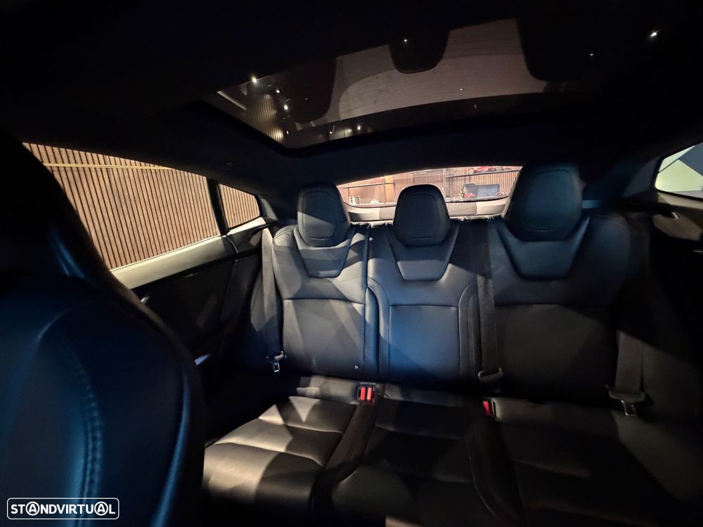Tesla Model S 75D AWD - 24