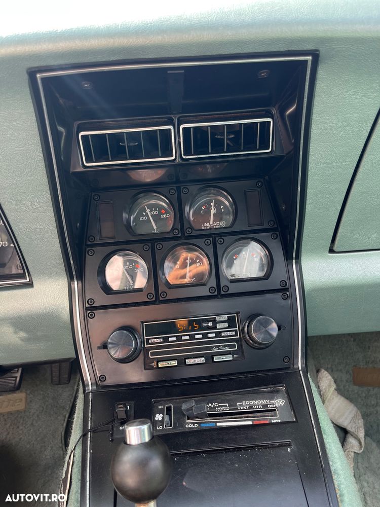 Chevrolet Corvette - 11