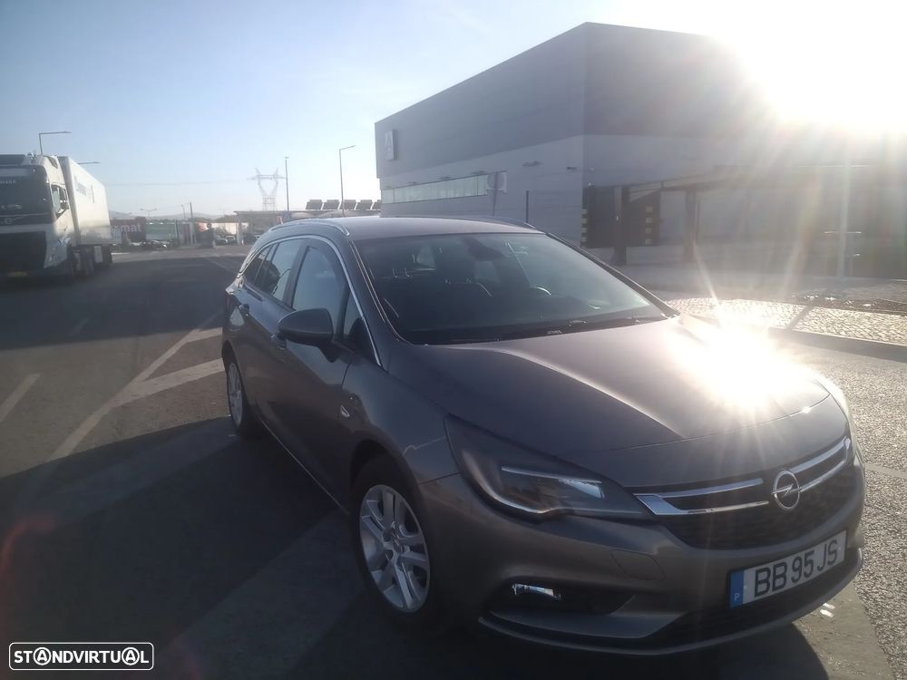 Opel Astra Sports Tourer - 4