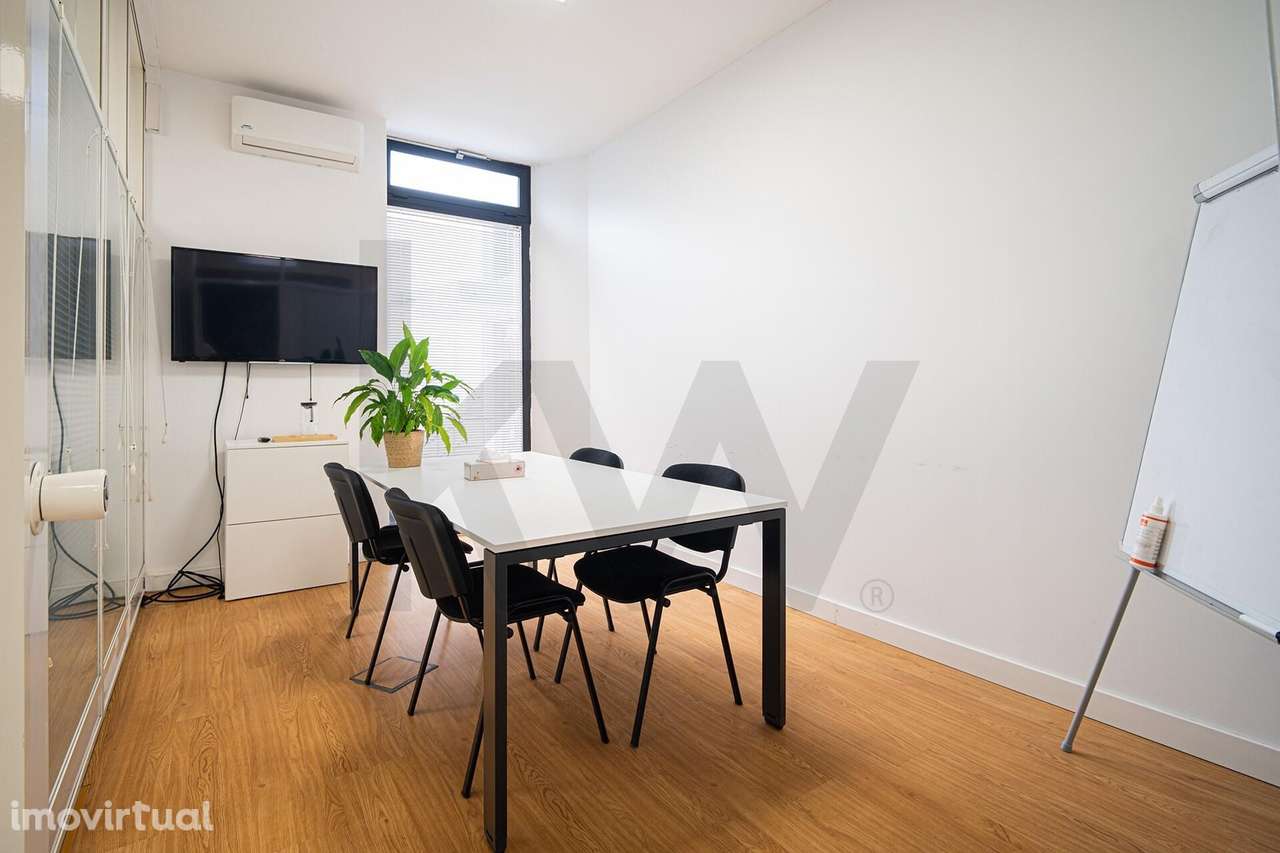 Arrendamento de Escritório, 200 m2, em Linda-a-Velha - Oeiras - Grande imagem: 5/9