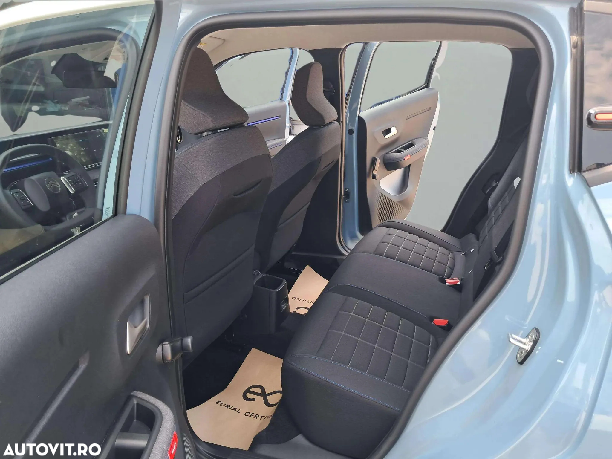Citroën C3 1.2 PureTech 100 S&S BVM6 PLUS - 8