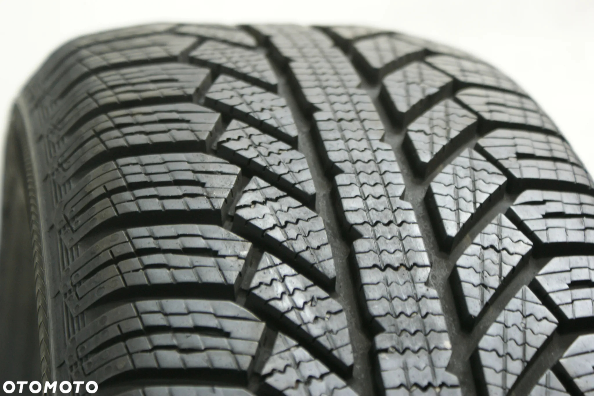 zimowe 205/60R16 SEMPERIT MASTER-GRIP 2 , 7,7mm - 2