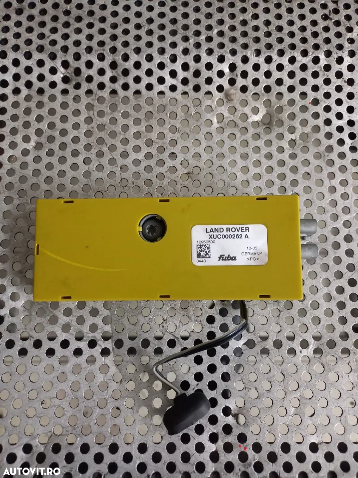 Amplificator Antena Land Rover Range Rover Sport L320 Discovey 3 An 2005-2006-2007-2008-2009-2010-2011 Cod XUC000262A Dezmembrez Range Rover Sport L320 2.7 Tdv6 Motor 276DT - Dezmembrari Arad - 3