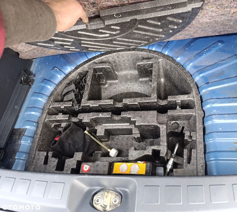 Mitsubishi Colt - 26