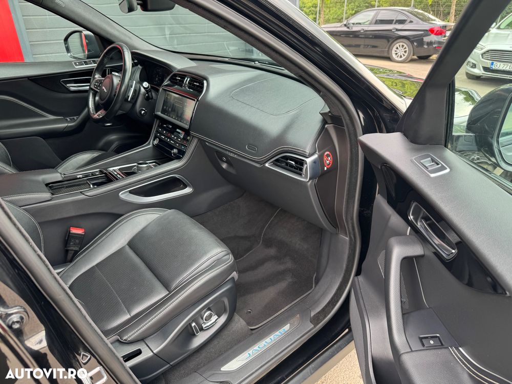 Jaguar F-Pace 20d AWD Aut. R-Sport - 7