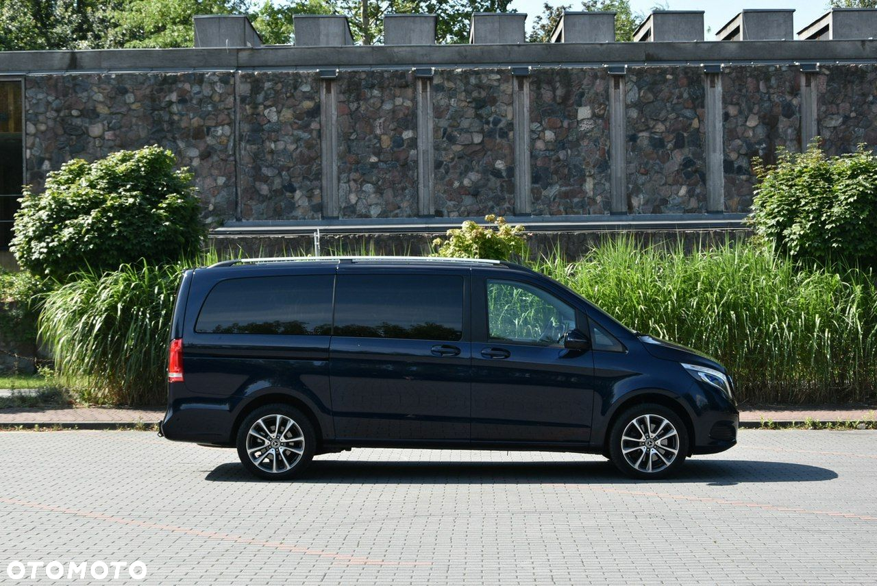 Mercedes-Benz Klasa V - 6
