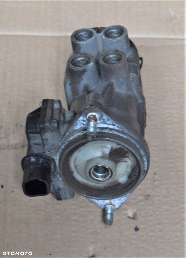 ZAWÓR GŁÓWNY HAMULCA POD PEDAŁ MAN TGA TGX TGS - 2