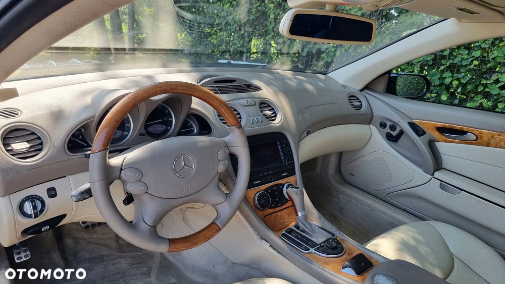 Mercedes-Benz SL - 8