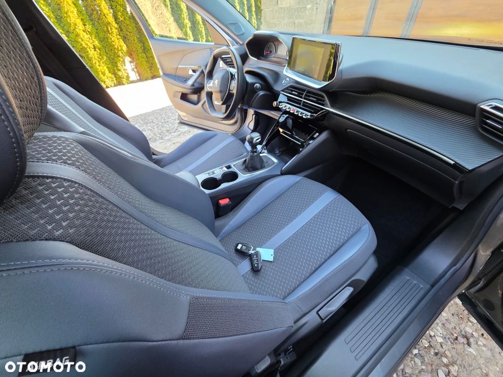 Peugeot 2008 1.2 Pure Tech GPF Allure S&S - 20