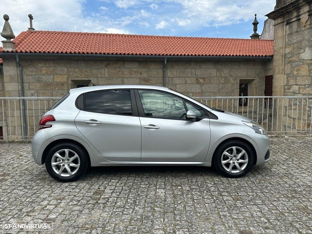 Peugeot 208 1.2 PureTech Active - 25