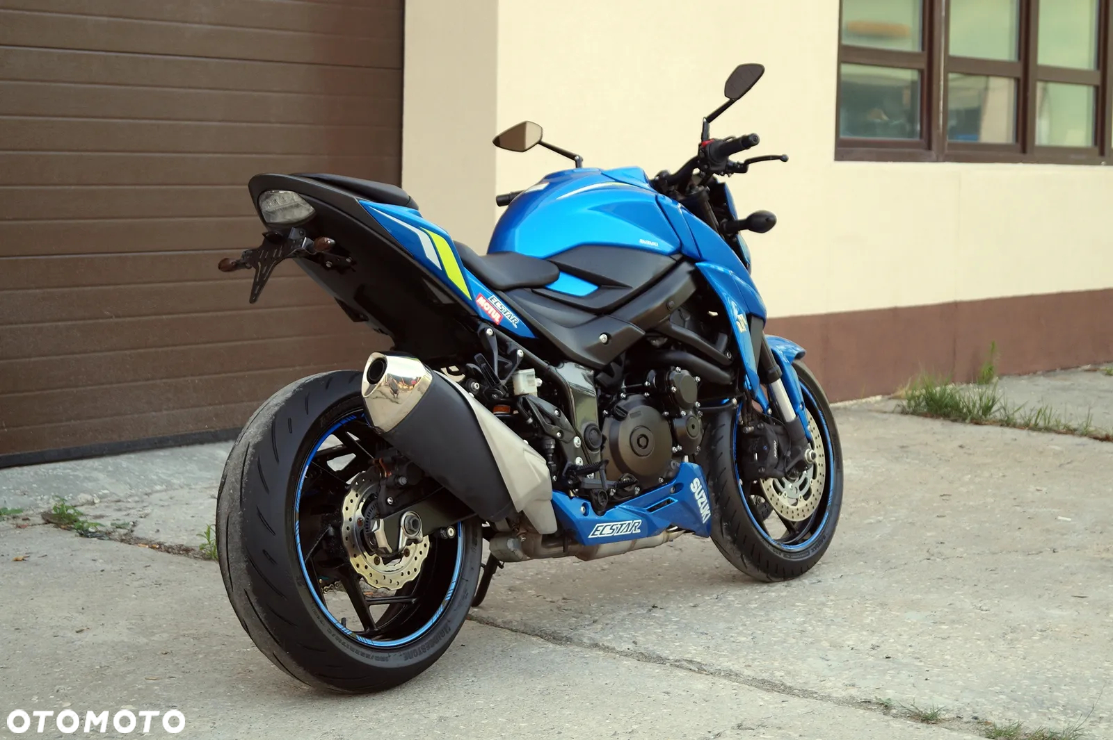 Suzuki GSX - 10