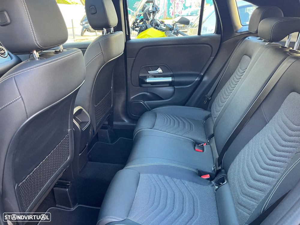 Mercedes-Benz GLA 200 AMG Line - 16