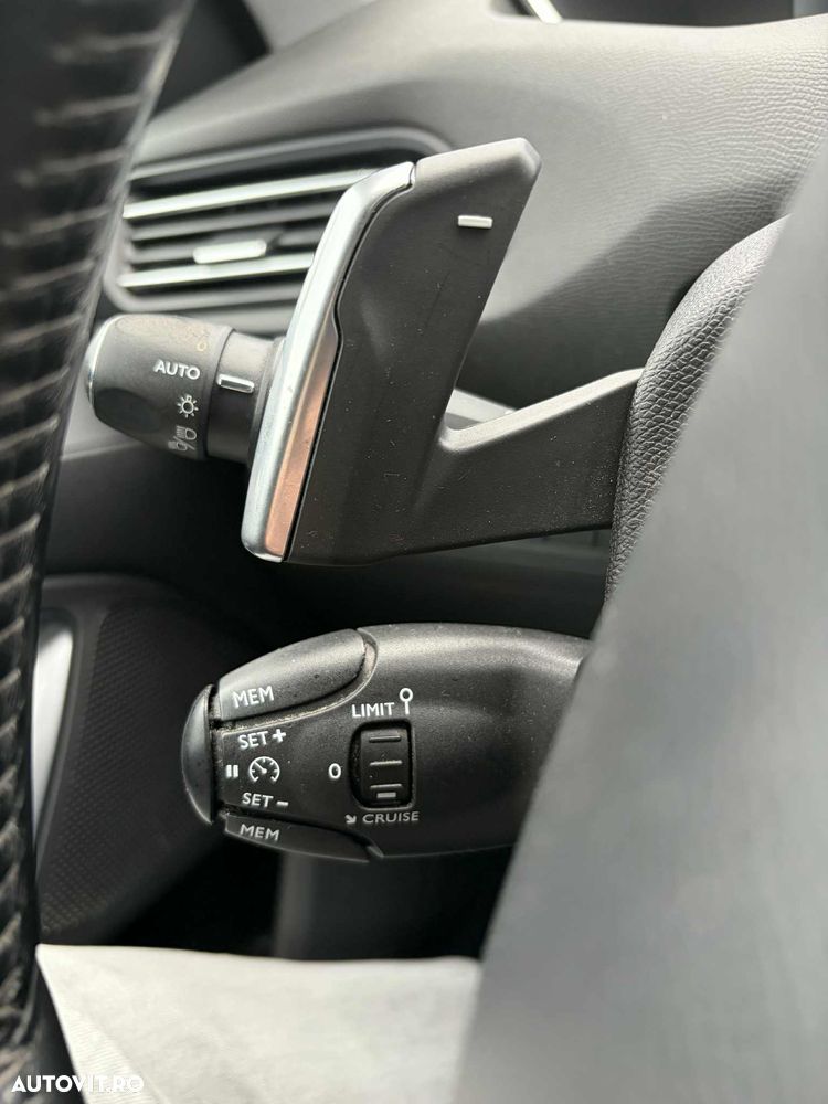 Peugeot 308 BlueHDi FAP 130 EAT8 Stop & Start Active Pack - 19