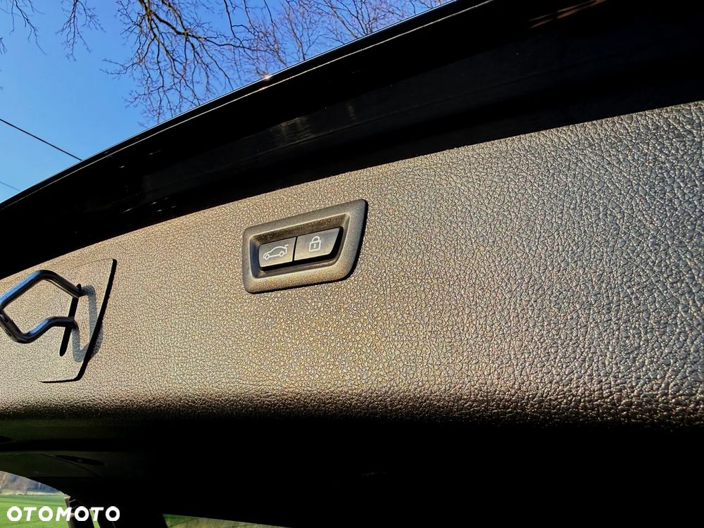 BMW Seria 3 320d xDrive M Sport Shadow - 35