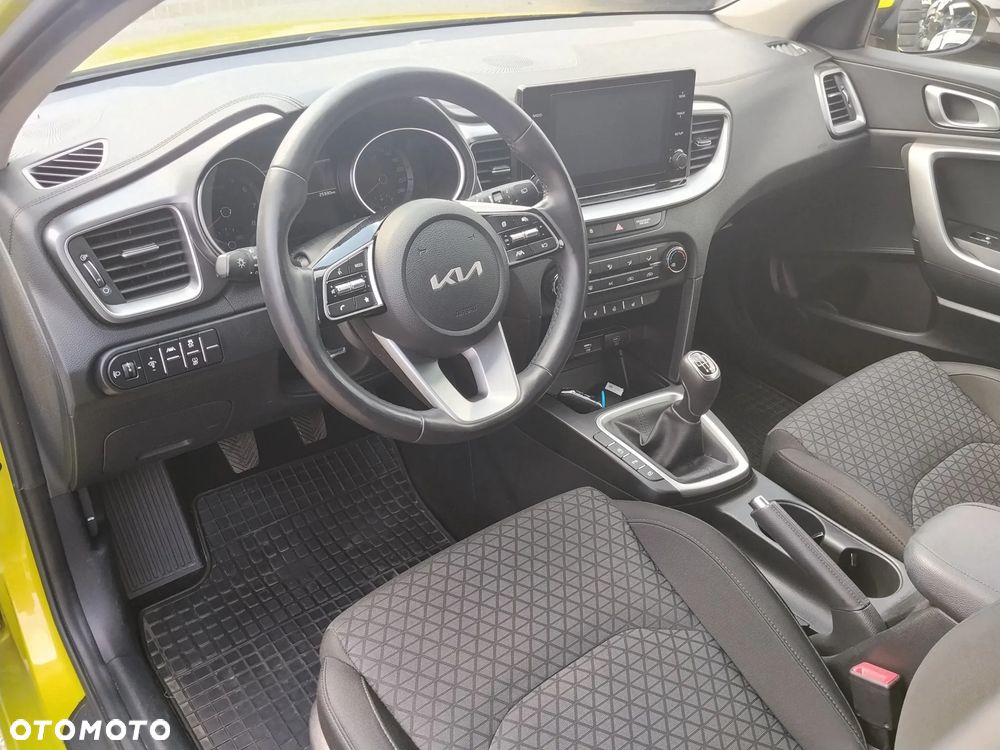 Kia Ceed - 7