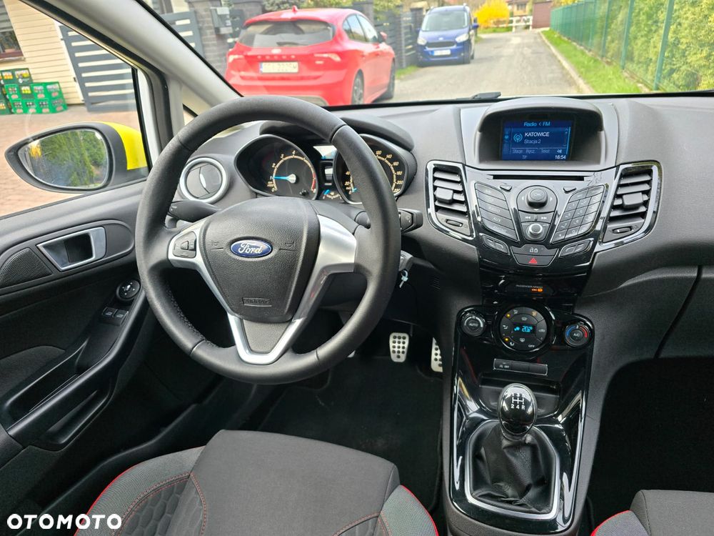 Ford Fiesta 1.0 EcoBoost STart-Stop ST-LINE - 23