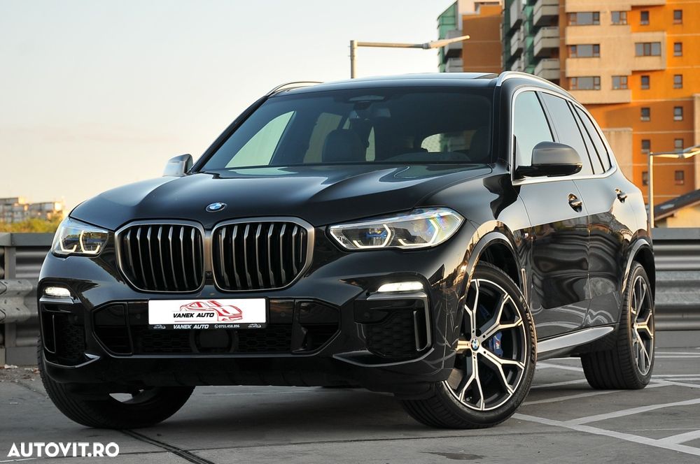 BMW X5 M M50i - 2