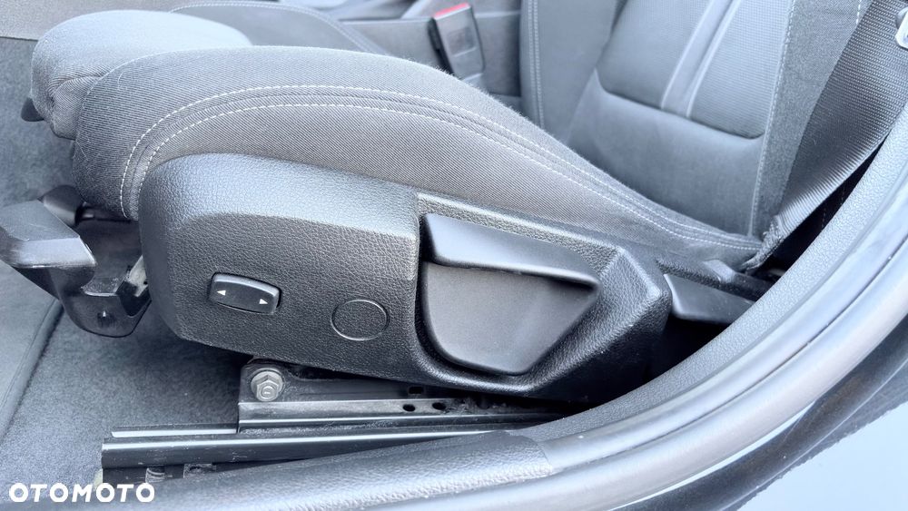 BMW Seria 1 118d Sport Line - 28