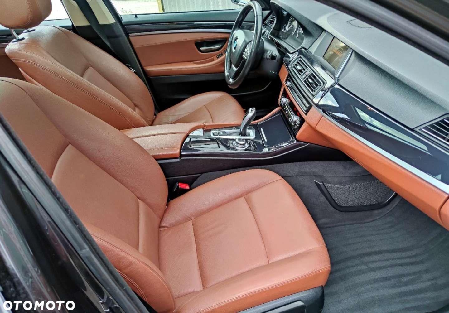 BMW Seria 5 520d Touring Sport Line - 38