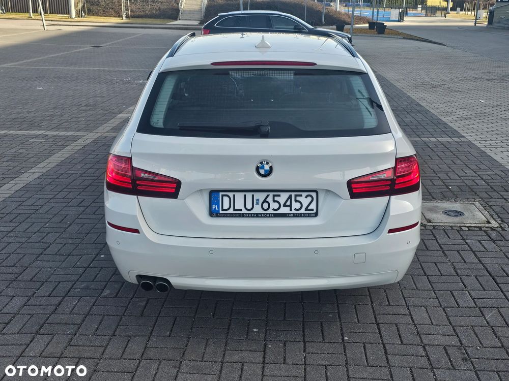 BMW Seria 5 520d xDrive - 10