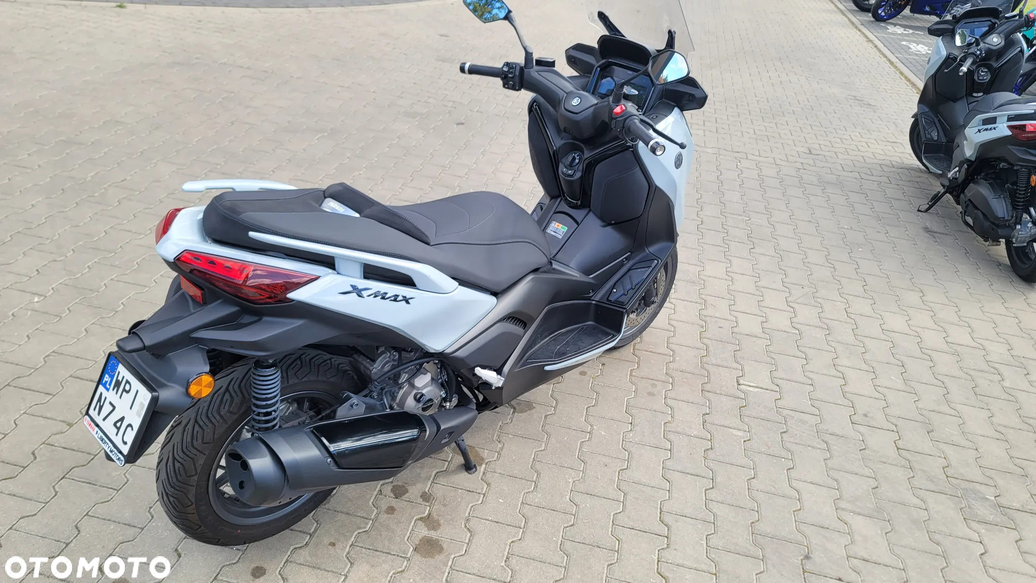 Yamaha X-max - 7