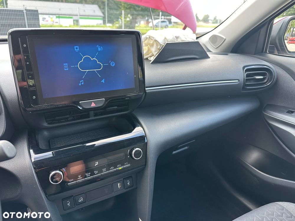 Toyota Yaris - 16
