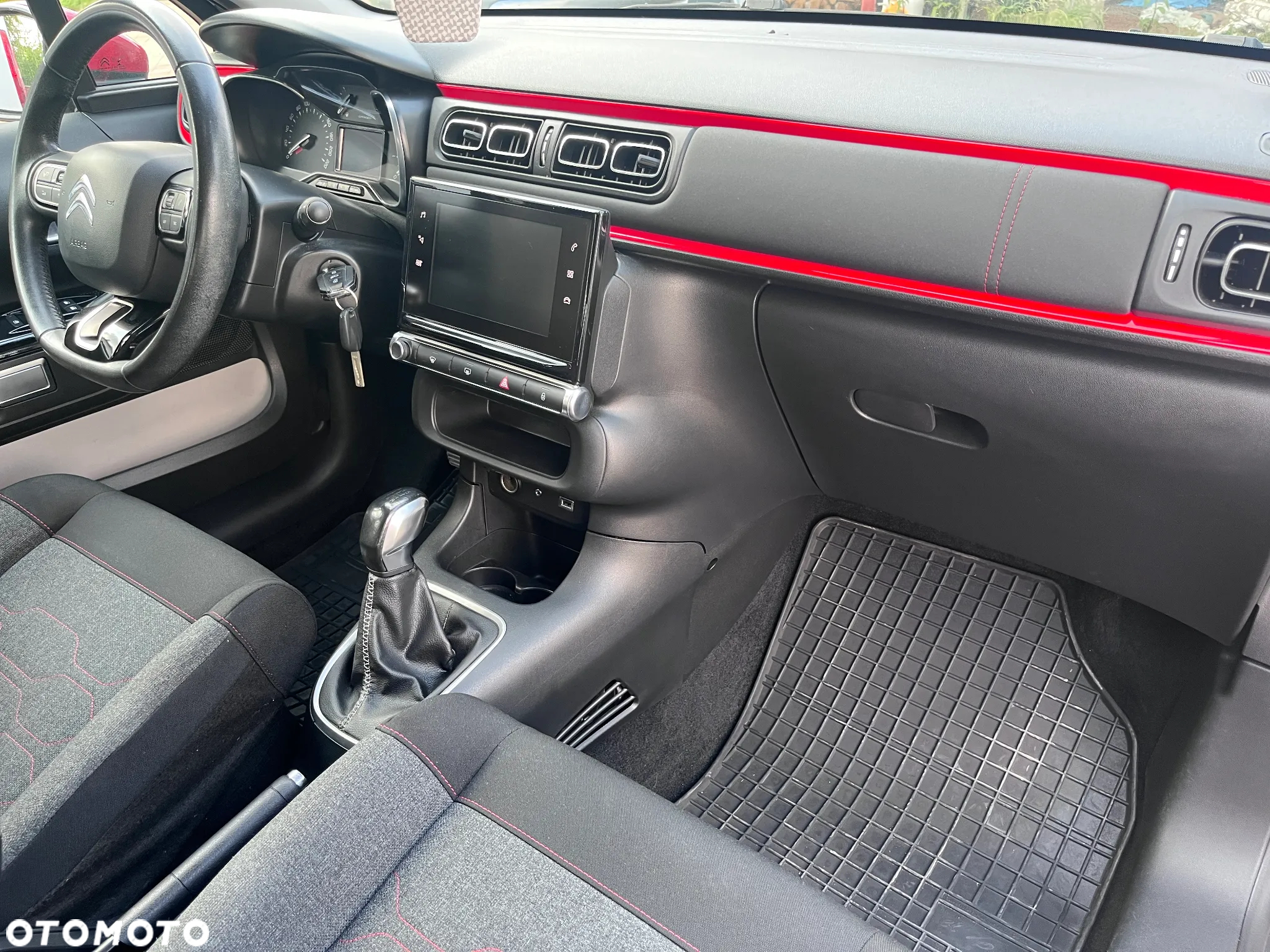 Citroën C3 1.2 PureTech Shine - 25