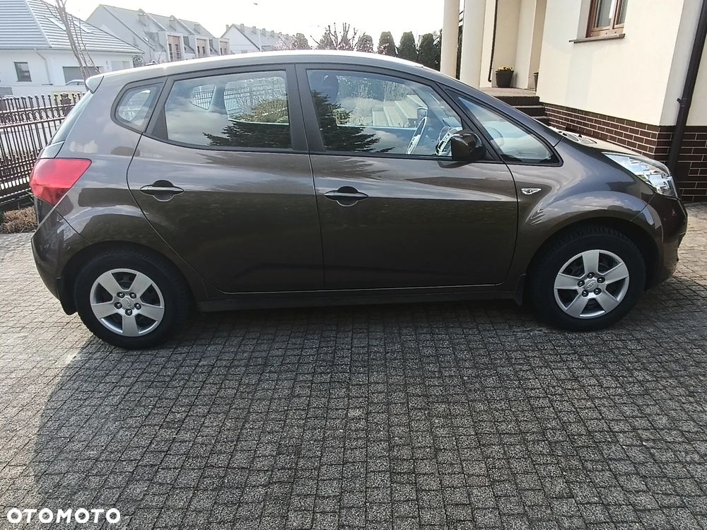 Kia Venga 1.6 M - 10