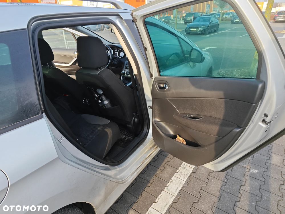 Peugeot 308 1.6 HDi Premium - 11
