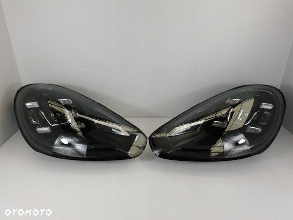 Porsche Cayenne 7P5 LIFT Lampy Lewa Prawa MATRIX LED Full Led 7P5941036K