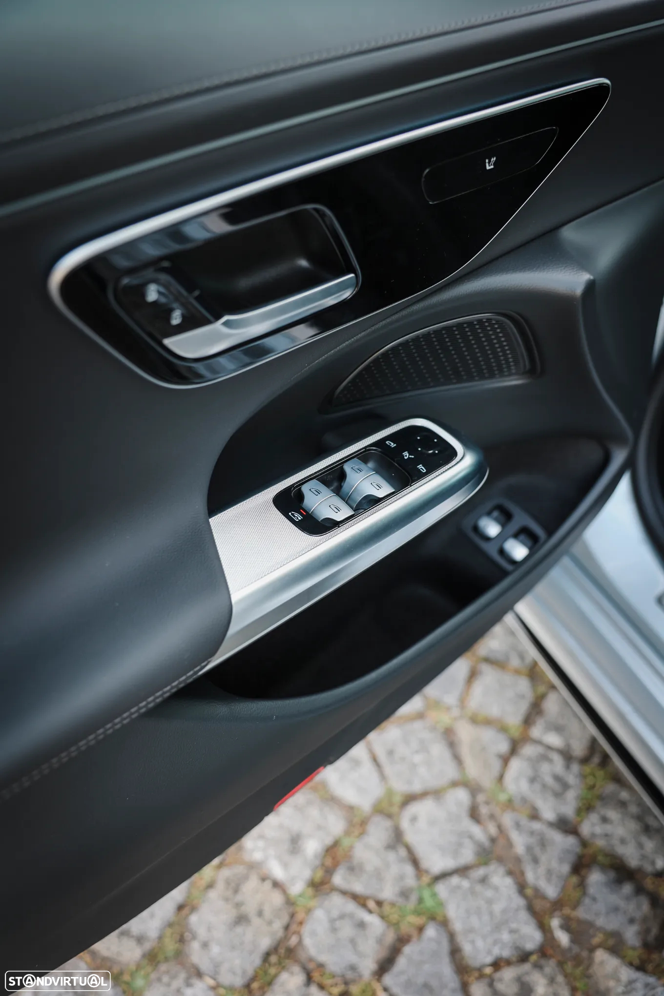 Mercedes-Benz E 300 e AMG Line - 14