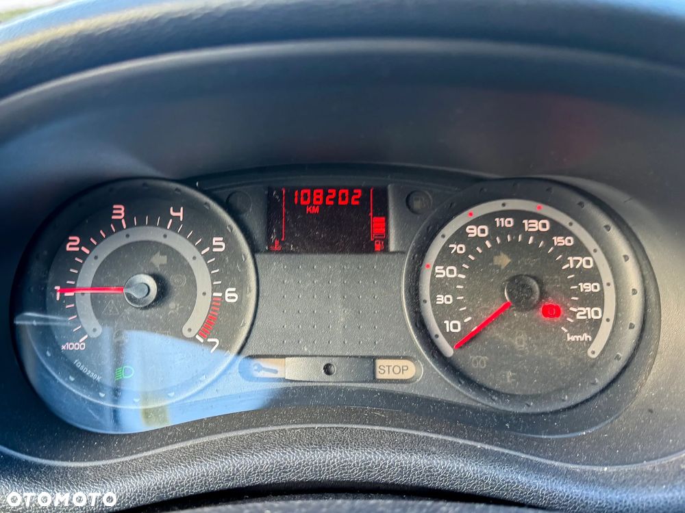 Renault Clio 1.2 16V Authentique - 14