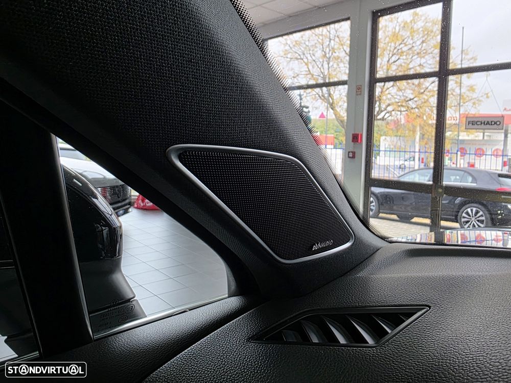 VW Touareg 3.0 TDI V6 Elegance Plus - 13