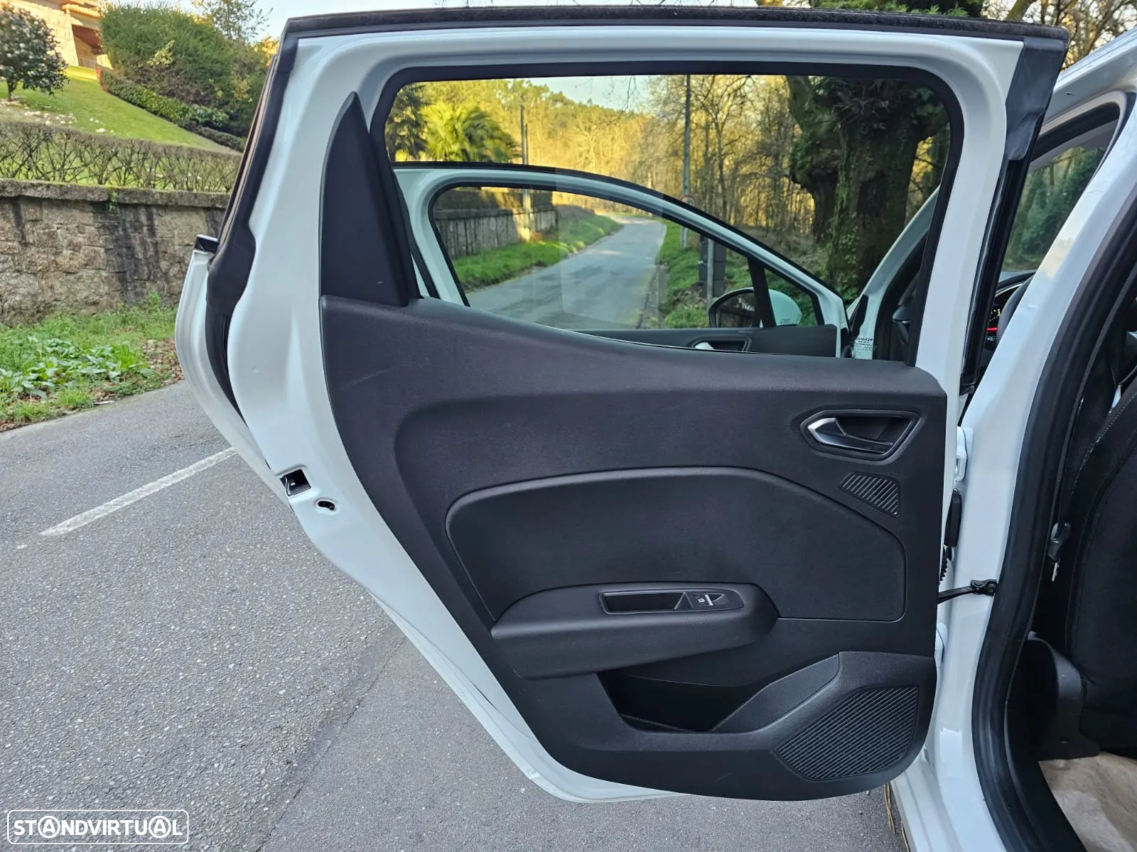 Renault Clio BLUE dCi 115 BUSINESS EDITION - 22