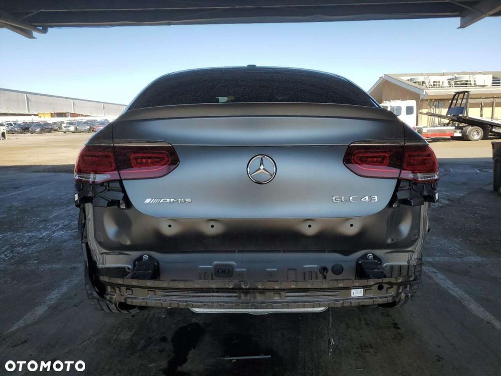 Mercedes-Benz GLC - 4