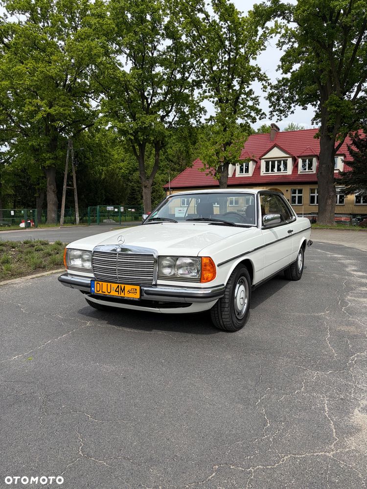 Mercedes-Benz W123 - 3